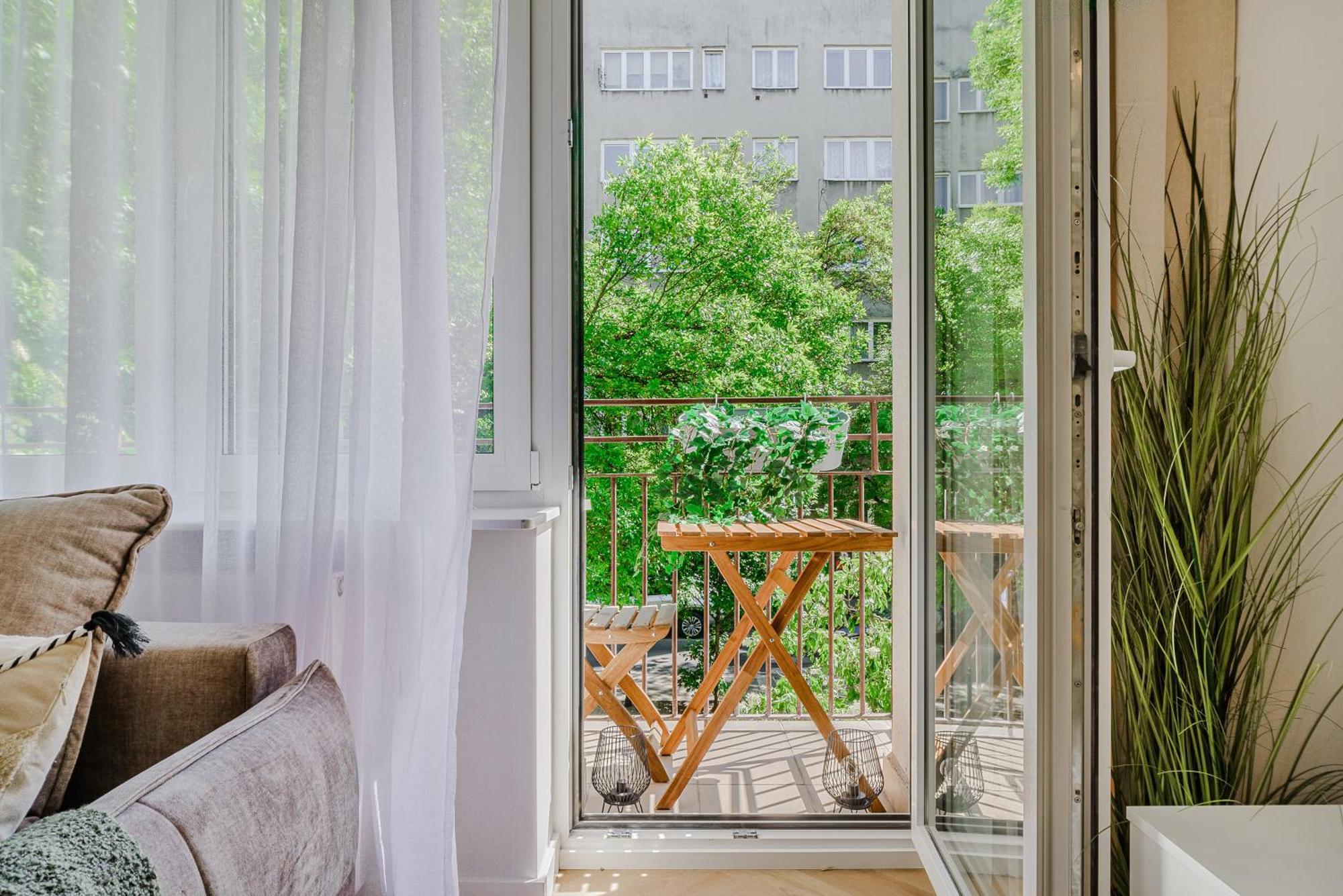 Apartment Lumina Lux With A Balcony Near Palace Of Culture And Science