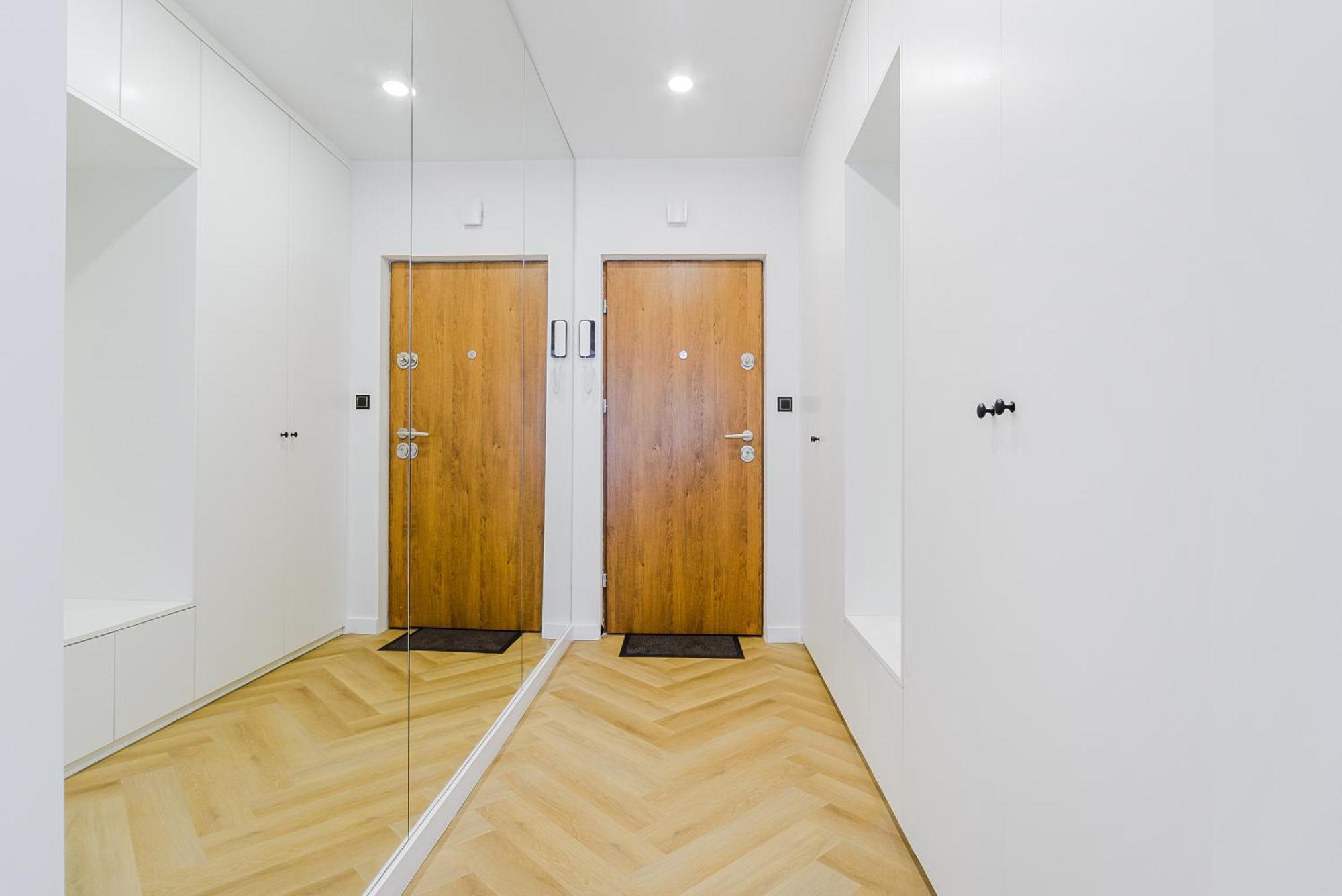 Apartment Lumina Lux With A Balcony Near Palace Of Culture And Science *