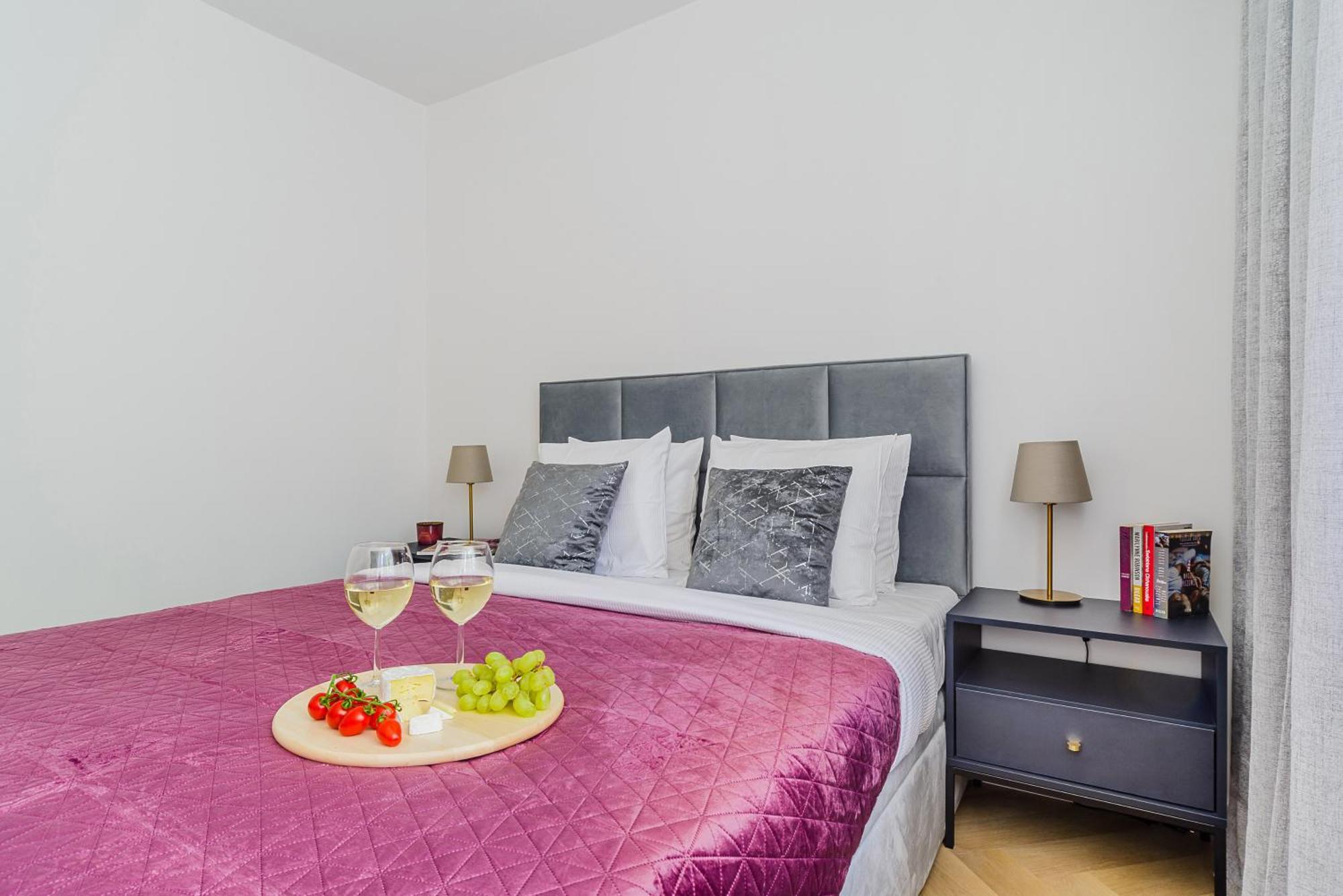 Apartment Lumina Lux With A Balcony Near Palace Of Culture And Science *